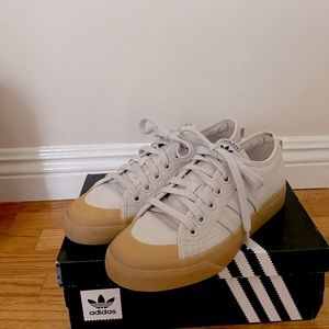 Adidas originals Nizza gum sole size 7.5